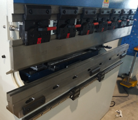 Presse plieuse hydraulique automatique CNC synchronisée Rbqlty 40T1600 pour aluminium, PVC, moteur, pompe, haute précision