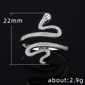 Anello da Donna con Farfalla in Zirconi Micro Pave, Design Classico Unico, Gioiello da Dito Impilabile per Uso Quotidiano, Regalo Versatile - Product Image 3