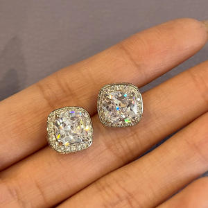 Orecchini E1751 in Oro Bianco con Diamanti Taglio Asscher, Gioielli Classici Naturali da Donna - Product Image 5