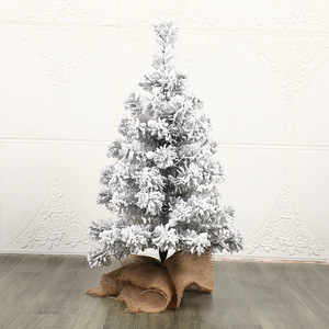 <span class=keywords><strong>Sapin</strong></span> <span class=keywords><strong>de</strong></span> Noël artificiel Ruisen Snowberry Spruce PVC <span class=keywords><strong>de</strong></span> haute qualité, 120-240 cm, avec base, pour intérieur et extérieur, illuminé - Product Image 4