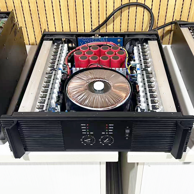 SIVG Professional MT1601 Dual-Channel 1500W Power Amplifier Audio Amplifier Suitable for Outdoor DJ Stages