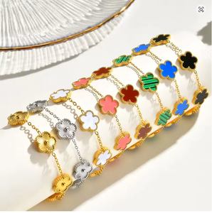 RINHOO สร้อยข้อมือสแตนเลสสตีลรูปโคลเวอร์หลากสีน่ารักสำหรับผู้หญิงแฟชั่นดอกไม้ห้ากลีบเครื่องประดับนำโชคของขวัญปาร์ตี้ให้เธอ - Product Image 2