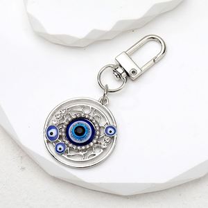 Porte-clés tendance œil de démon, main de Fatima, pendentif paume, bijou populaire pour femmes, pour clés de voiture et sacs d'école - Product Image 4