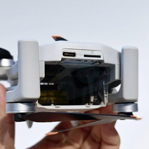 HFT Professional Mini 4 Pro Fly More Combo Plus avec télécommande 2 en gros - Product Image 3