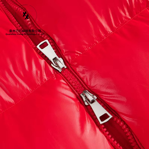2024 Maßgefertigte Hochwertige Winter Casual Outdoor Gefütterte Herren Glänzende Wasserdichte Bubble-Hoodies für Männer - Product Image 4