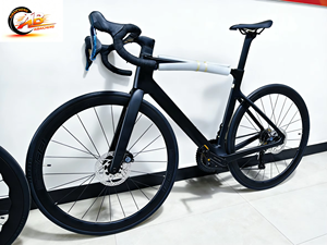 Vélo de route léger Cyctrac R18 Racing, style le plus récent, entièrement en carbone, avec groupe de vitesses sans fil Wheeltop 24 vitesses pour adulte - Product Image 2