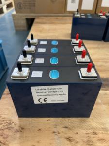 WHZY 3.2V 100Ah LiFePO4 Lithium-Ionen-Akku CE-zertifiziert 2-3 Jahre Garantie 6000 Cycle Life Energy Storage System - Product Image 5