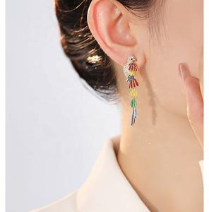 Boucles d'oreilles tendance perroquet style européen-américain, incrustation de zircon haut de gamme, au design unique et au tempérament affirmé - Product Image 5