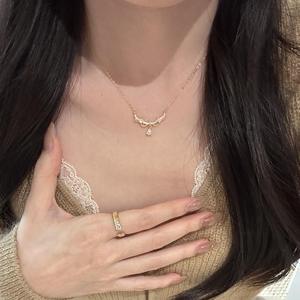 Collier en argent pur S925, couronne de princesse Alice, dentelle, goutte d'eau, chaîne fine haut de gamme, chaîne de clavicule, accessoire doux - Product Image 1