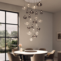 Custom Made Moderne LED Acrylique Lustre Hôtel Escaliers Suspendus Plafond Pendentif Éclairage Interrupteur Télécommande Métal Verre