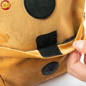 Bolsa de golosinas para perros personalizada a prueba de agua Mini y tamaños grandes Cinturón cruzado de lujo Bolsa para caminar para mascotas para entrenar y caminar - Product Image 4