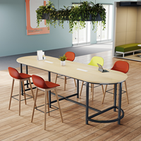 Table de bar ovale en bois et métal au design moderne, durable et écologique, pour usage commercial, à la maison ou au bureau.