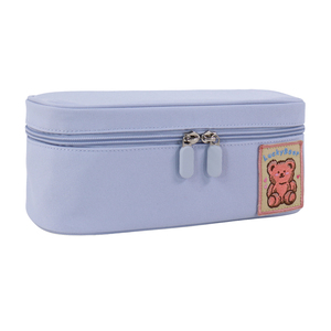 Estuche para lápices azul claro con cierre de cremallera y parche de oso para uso escolar u oficina - Product Image 2