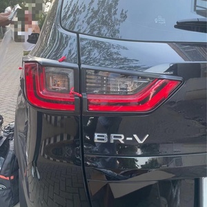 Couverture de feux arrière chromée pour BRV - Product Image 4