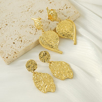 Boucles d'oreilles pendantes en forme de feuille martelée 41x19,3mm, forme organique, en acier inoxydable 304, plaqué or 18K sous vide, bijoux texturés floraux et imposants