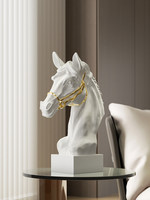 Ornement de tête de cheval artistique haut de gamme, sculpture en résine faite à la main, style rétro nostalgique, décoration d'intérieur de luxe léger, pour table