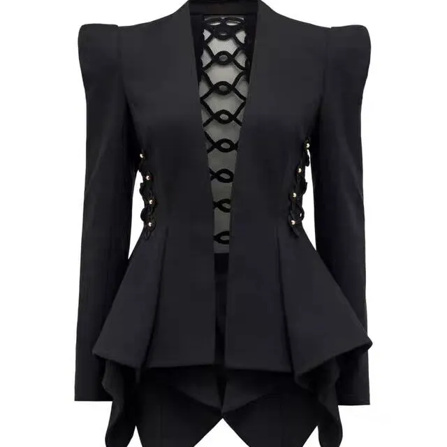 Bettergirl 2022 इंग्लैंड देवियों फैशन आकस्मिक काले सूट फीता खोखले बाहर rivets अनियमित काटने जैकेट शरद ऋतु रंगीन जाकेट कोट