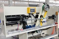 Machine de refendage de rouleau de papier hygiénique F-X5-2900 Lamination de colle Machines de fabrication de papier hygiénique non-stop