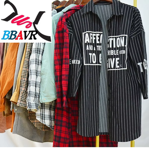 เสื้อเชิ้ตมือสองสำหรับฤดูหนาว 50 กก. มัดรวมเสื้อผ้าใช้แล้วผสมโพลีเอสเตอร์/คอตตอน สำหรับผู้ชายและผู้หญิง จากกวางตุ้ง - Product Image 3