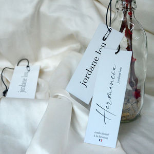 Étiquettes suspendues personnalisées écologiques en papier imprimé avec nom et logo pour vêtements, sacs, chaussures - Étiquettes de prix - Product Image 6
