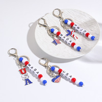 Porte-clés tendance en perles acryliques avec lettres, design de niche, breloque drapeau USA pour la décoration de sacs, idéal pour la Fête de l'Indépendance