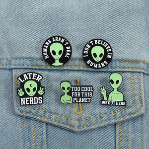 Emmenez-<span class=keywords><strong>moi</strong></span> à votre concessionnaire broche en émail Alien UFO citation broche revers Badge bijoux cadeau pour amis Fans approvisionnement en vrac - Product Image 1