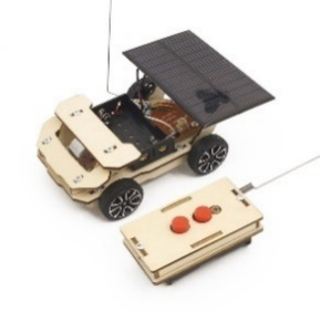 C-21E, véhicule télécommandé électrique solaire