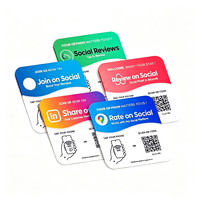 Fabrik-Großhandelspreis Maßgefertigte PVC Wasserdichte NFC 213/215 216 13,56MHz RFID Visitenkarte Zahlungs-Mini-Tag Social-Media-Bewertung