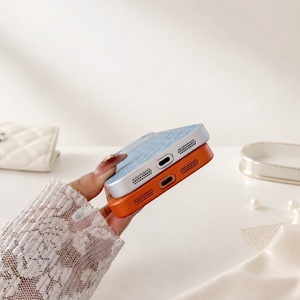 Gestikte schokbestendige iPhone hoes op maat - Product Image 5