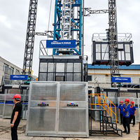 Monte-charge de construction incliné et courbé SC200, capacité 2000 kg, vitesse 0-40 m/min, inclinaison 0-15 degrés, certifié ISO CE