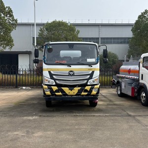 Camion-citerne FOTON Aumark 4x2 de qualité supérieure, capacité 8000L, pour le transport de carburant diesel, avec pompe et distributeur - Product Image 5