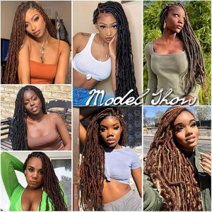 Extensions de cheveux synthétiques ondulés et bouclés souples de 28 pouces pour tresses au <span class=keywords><strong>crochet</strong></span>, fausses locks longues à trame unique - Vente en gros - Product Image 1