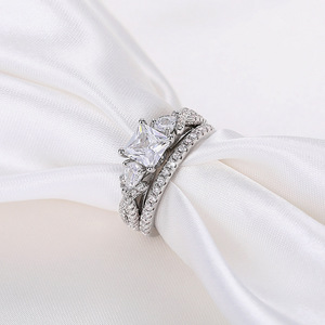 Elegante set di anelli quadrati a quattro punte per donna, regalo di compleanno, gioielli alla moda - Product Image 2