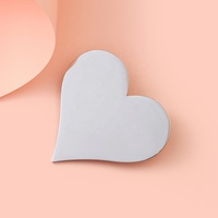 Yiwu Aceon acier inoxydable bricolage personnalisé Laser graver plaine poli nom épinglette amour forme blanc coeur broche