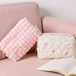 Vente chaude <span class=keywords><strong>en</strong></span> gros, trousse de maquillage matelassée élégante personnalisée, imprimé floral à carreaux, organiseur de cosmétiques quotidien - Product Image 4