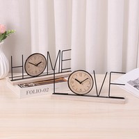 Jam sunyi meja cinta alfabet, kawat logam kreatif geometris Modern untuk ornamen dekorasi seni Desktop