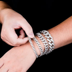 Bracciale Hip Hop con Diamanti Moissanite a Prezzo all'Ingrosso, Bracciale Cubano Personalizzato in Argento Sterling 925 per Uomo - Product Image 6