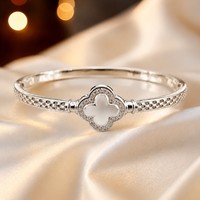 Bracelet manchette plaqué or Resoul Rétro Trèfle à quatre feuilles en zircon, motif floral délicat et unique, accessoires de bijouterie pour femme
