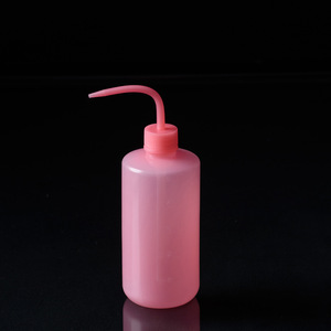 Bouteille pulvérisateur d'arrosage souple en plastique LDPE IBELONG 500 ml, bleu, rose, noir, transparent, pour usage domestique et jardin - Product Image 4