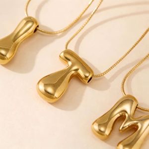 RINHOO <span class=keywords><strong>Collana</strong></span> con Ciondolo a Lettere Inglesi in Acciaio Inossidabile 316L Placcato Oro 18K PVD, Catena a Serpente, Regalo Classico e Trendy Unisex - Product Image 4