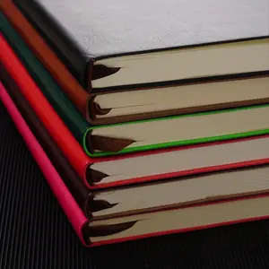 最畅销的A5大理石表现日记笔记本定制标志批发木制规划活页夹与高级笔日记使用