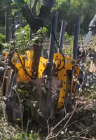 Machine de transplantation d'arbres hydraulique d'usine 20 tonnes, adaptée aux excavateurs, machine portable de creusement d'arbres pour la construction