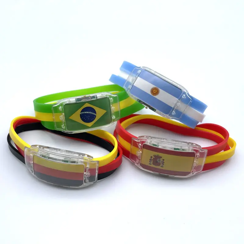 Bracelet de poignet avec éclairage LED, coupe du monde de Football, Bracelet en Silicone personnalisé pour le Match de Football