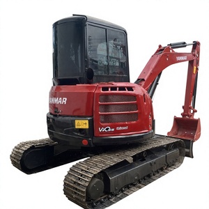 Excavatrice compacte Yanmar Vio55 de 5,5 tonnes, modèle 2022, avec godet de terrassement, couleur rouge, moteur certifié - Product Image 1