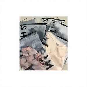 Nueva Colección de Ropa de Segunda Mano: Vestidos, Blusas, Tops, Pantalones, Shorts, Faldas, Abrigos, Ropa Usada al Por Mayor de Fábrica en Fujian, China - Product Image 1