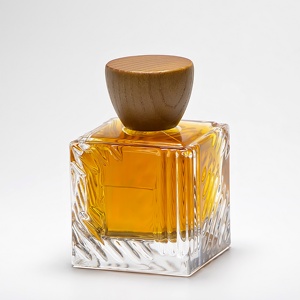 Nhà Máy Tùy Chỉnh Sang Trọng Bơm Phun Nước Hoa Chai Thủy Tinh Rõ Ràng Rỗng Vuông <span class=keywords><strong>100Ml</strong></span> Chai Nước Hoa - Product Image 3