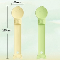 Épandeur de friandises pour chat élégant Presse-aliments de haute conception pour pâte à viande et collations Cuillère à chat d'intérieur sûre et facile à utiliser