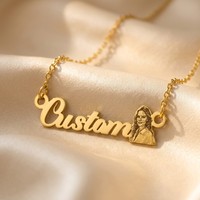 Collier avec pendentif personnalisé avec le nom du personnage, en acier inoxydable plaqué or 18 carats, bijoux de mode, colliers personnalisés avec nom