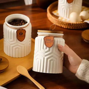 Minimalist 3 Parçalı Seramik Kahve Şeker Çay Saklama Kabı Seti Ahşap Kaşıklarla Birlikte Çevre Dostu Mutfak Tezgahı Saklama Kavanoz Seti - Product Image 2
