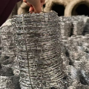 Fil barbelé galvanisé à chaud de 2,5 mm pour clôture agricole avec boucle de liaison spécifique - Product Image 3